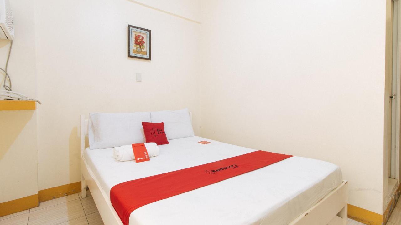Reddoorz @ Golden Skye Hotel Guagua Exteriér fotografie