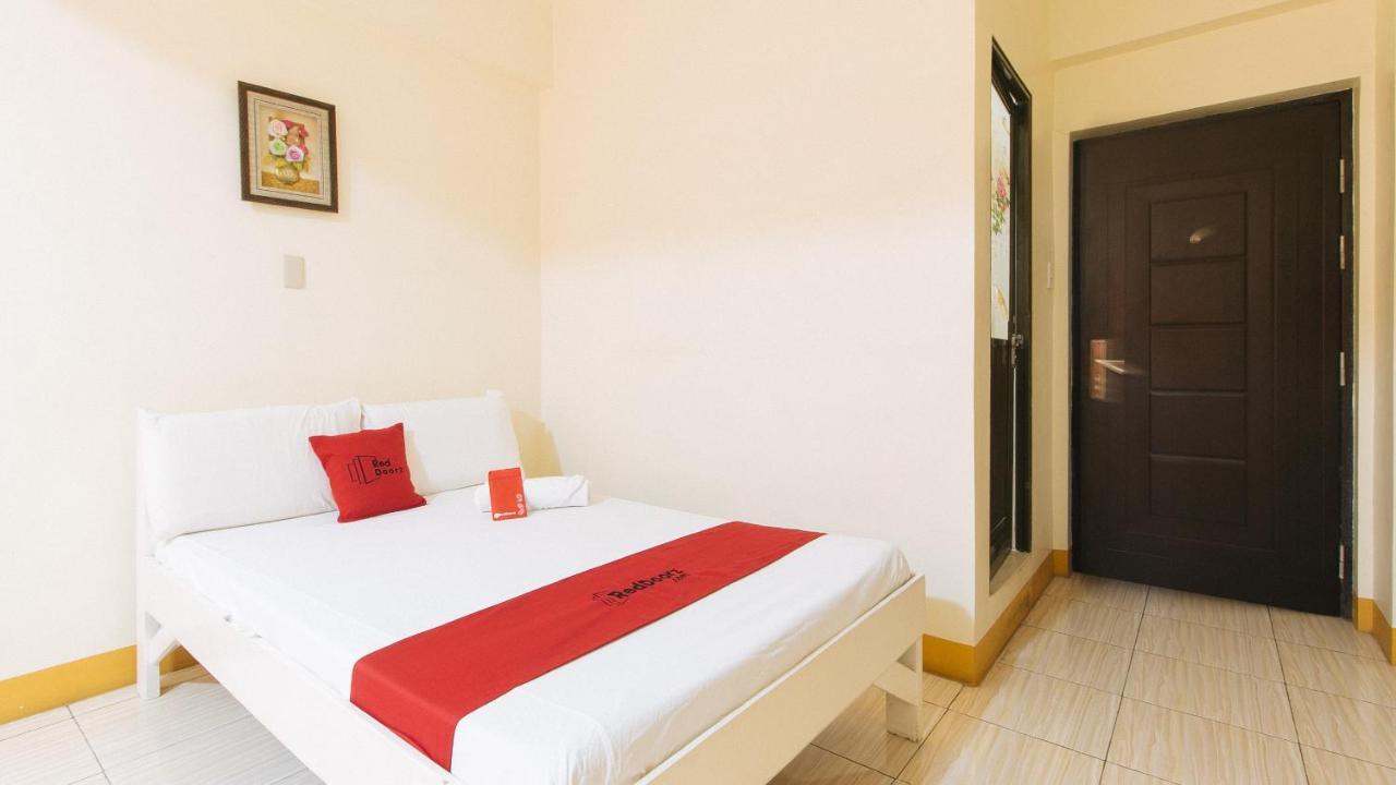 Reddoorz @ Golden Skye Hotel Guagua Exteriér fotografie